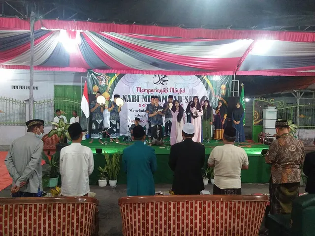 Peringatan Maulid Nabi 1448 H (foto ilustrasi: Indonesiagood, CC BY 4.0, Wikimedia Commons)